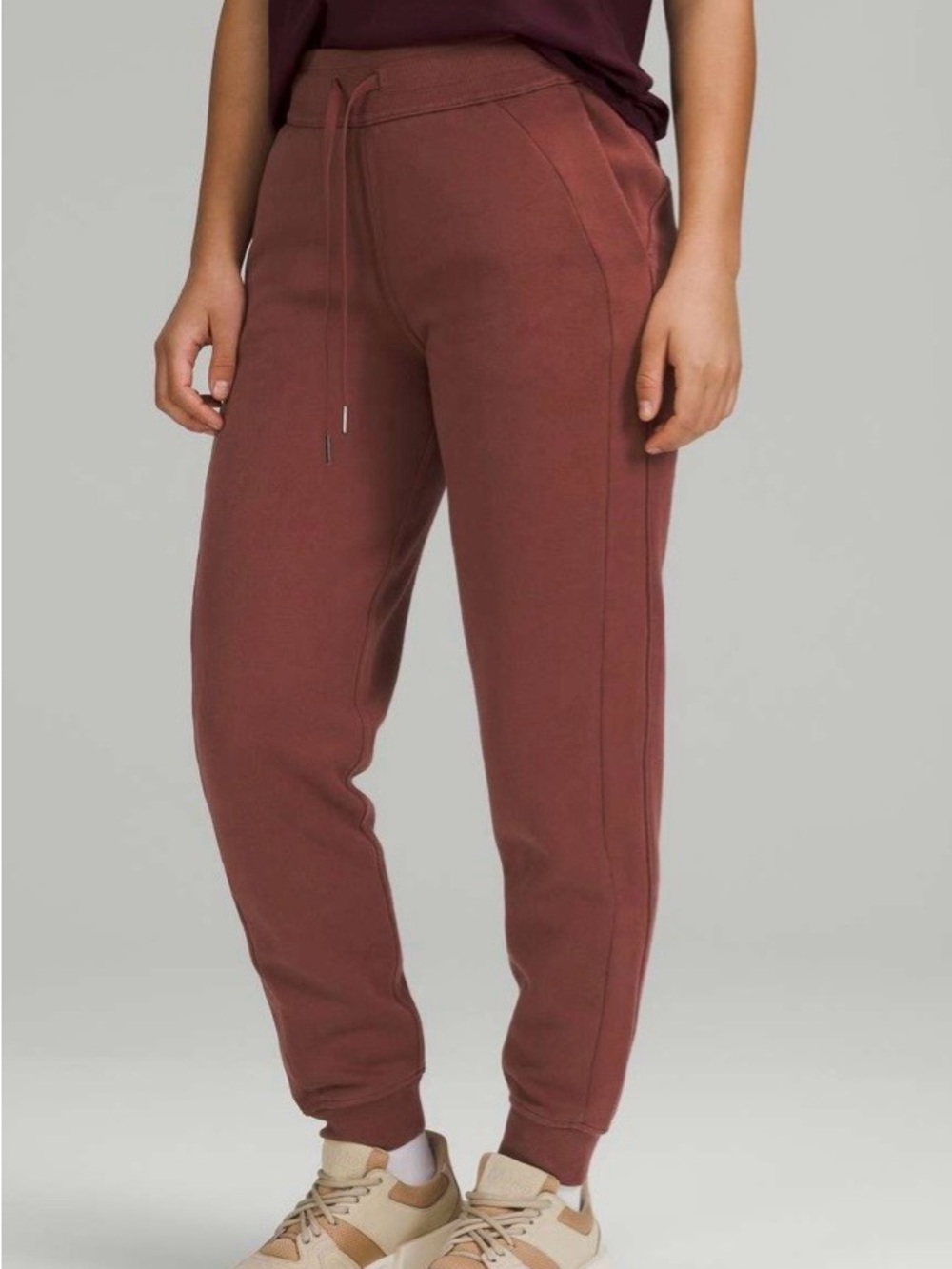 Lululemon Scuba High-Rise Jogger Smoky Red Size 4